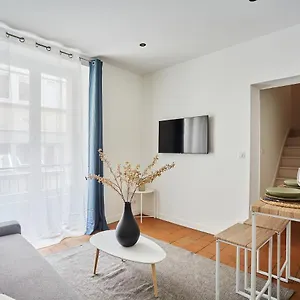 Apartment Louvre Museum By Prestige, Paris
