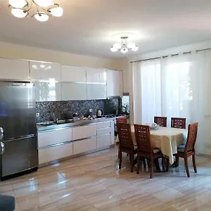 Center Apartment Shkoder