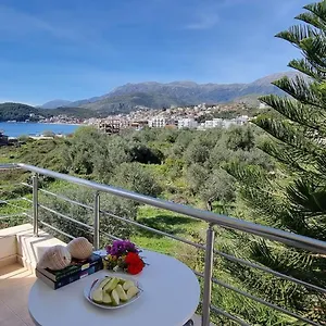 The Sunny Side Apartment Himare